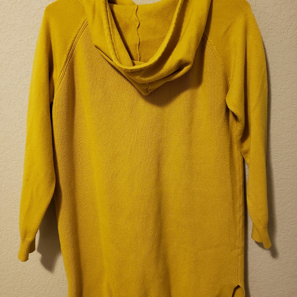 Sweater - Picture 5 of 5